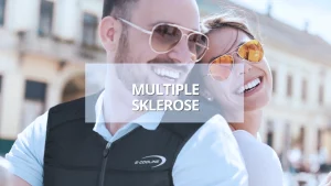 Paar auf Reisen mit kühlender E.COOLINE Powercool Sx3 Kühlweste - Banner Medical-Multiple Sklerose