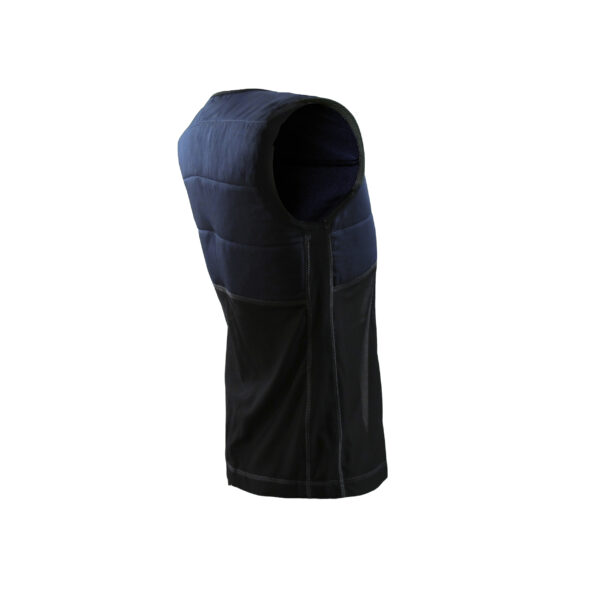Vista laterale del gilet refrigerante E.COOLINE, bicolore blu/nero