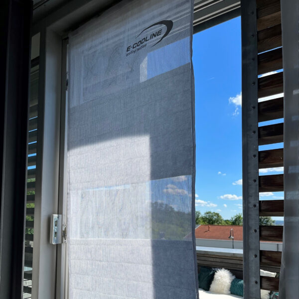 Le tende refrigeranti di E.COOLINE offrono ombra nelle giornate di sole
